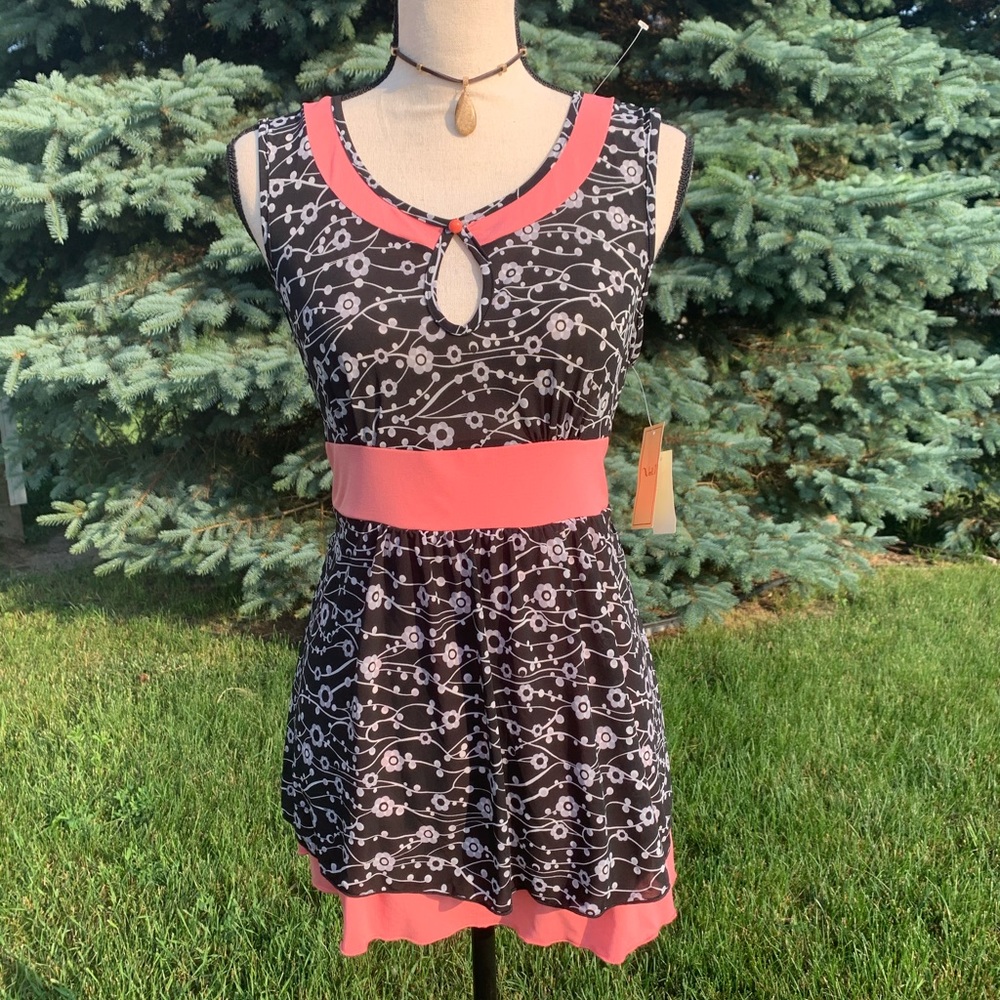 MAKE OFFER🌺🌺NWT! Vol.1 summer top🌺🌺